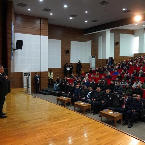 Gençlerimizi seviyoruz!