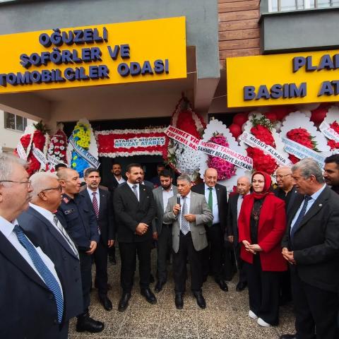 BAŞKAN ÖZTEKİN OĞUZELİ ŞOFÖRLER VE OTOMOBİLCİLER ODASI İLE PLAKA BASIM ATÖLYESİNİN AÇILIŞINI GERÇEKLEŞTİRDİ