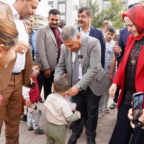 BAŞKAN ÖZTEKİN ÇOCUKLAR İÇİN DÜZENLENEN ARA TATİL ETKİNLİĞİNE KATILDI