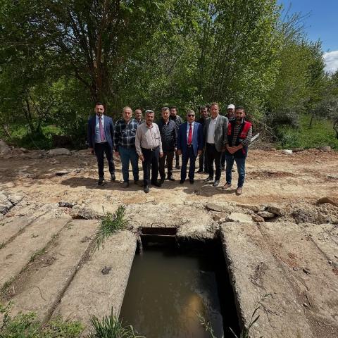 Başkan Öztekin 10 yıllık yol sorununu çözdü!
