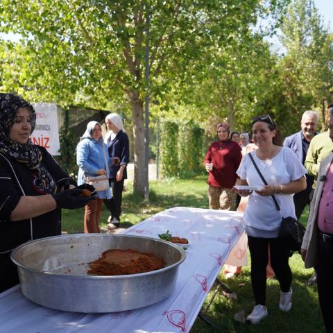Oğuzeli’nde Hanımlara Özel Piknik Programı