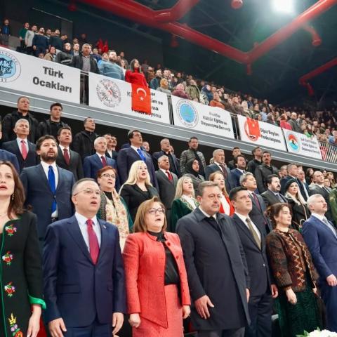 GAZİANTEP’TE NEVRUZ COŞKUSU: TÜRK DÜNYASI BİR ARAYA GELDİ