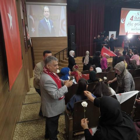 Bekir Öztekin’den Anneler Günü’nde Anlamlı Mesaj
