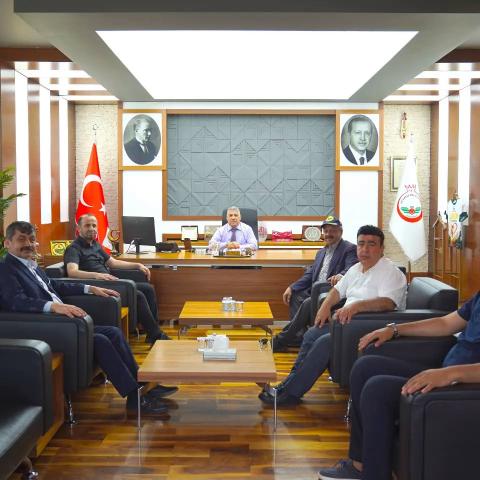 Başkan Bekir Öztekin, Başhekim Doç. Dr. Sedat Özdemir'i Uğurladı