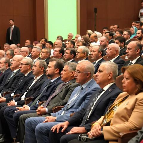 Bekir Öztekin, İslam Üniversiteleri Rektörleri İstişare Toplantısı'na Katıldı
