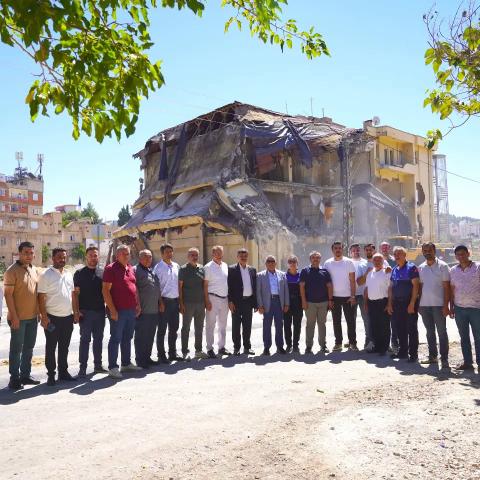BARAK CADDESİ’NDE DÖNÜŞÜM BAŞLADI