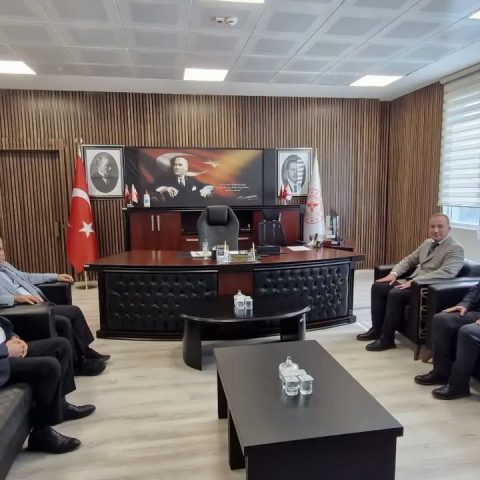 OĞUZELİ DEVLET HASTANESİ BAŞHEKİMİMİZ UZM. DR. YUNUS AKSOY’A HAYIRLI OLSUN ZİYARETİ