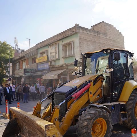 Barak Caddesi’nde Dönüşüm Başladı: Oğuzeli’nin Geleceği İçin İlk Kepçe Vuruldu